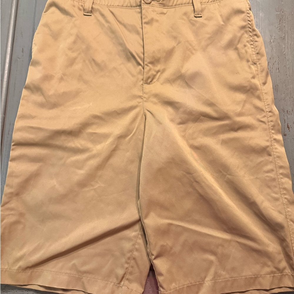 Under Armour Youth Size 20 Loose Shorts Khaki Golf Shorts for Boys